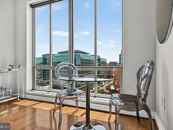 5th image of 301 Massachusetts Ave NW APT 902