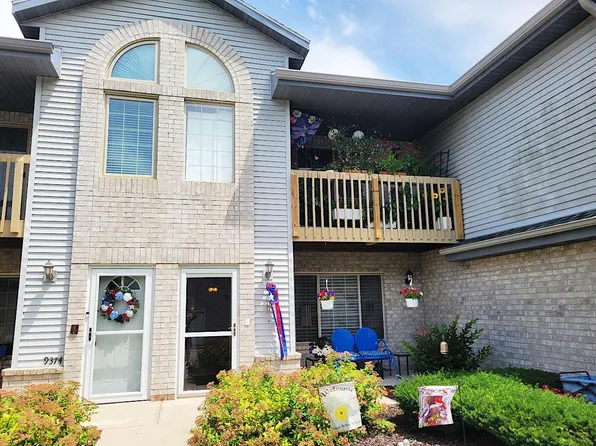 9374 W Loomis ROAD #7, Franklin, WI 53132