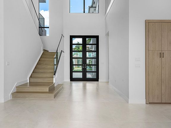4th image of 9516 Riverside Park Drive