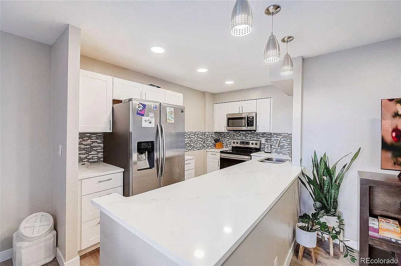 460 S Marion Street Pkwy — Photo 4