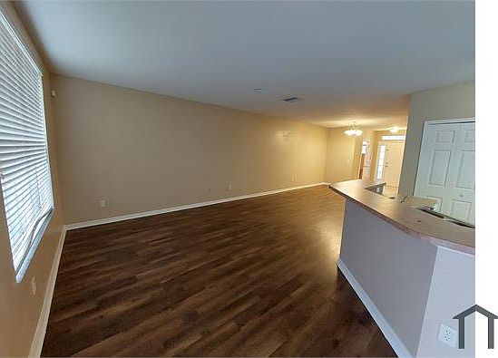 5th image of 9738 Carlsdale Dr