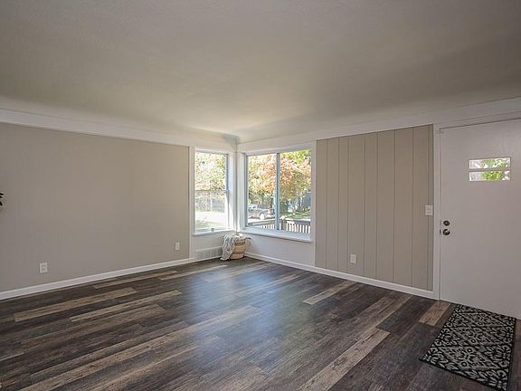 3rd image of 4101 Orchard Park Dr