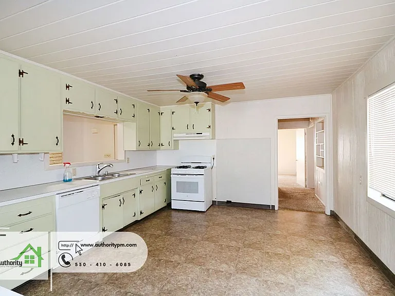 1830 Rosaline Ave — Photo 7