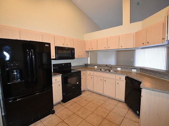 5th image of 7413 Jessamine Dr