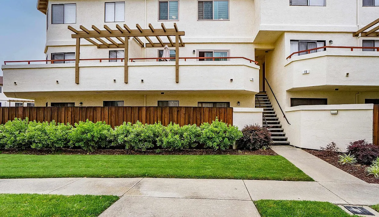 5070 Valley Crest Dr — Photo 1