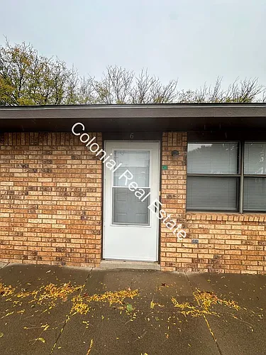 2121 Gladstone St Photo 1