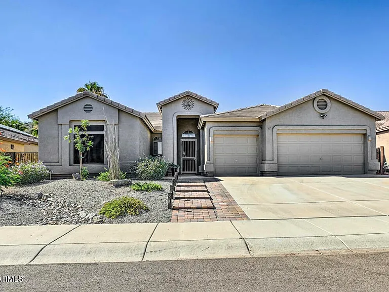 17977 W Hubbard Dr — Photo 3