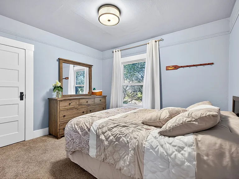 7325 Healdsburg Ave — Photo 12