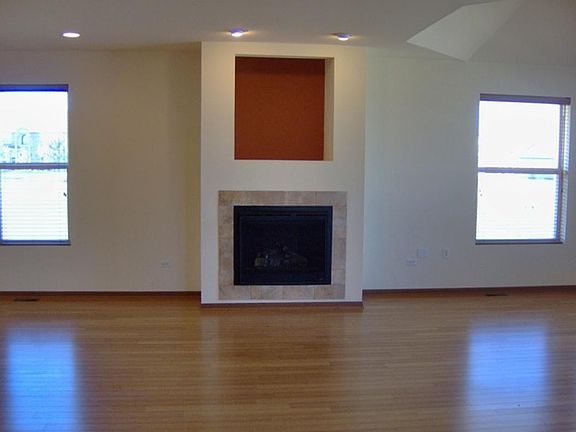 4th image of 22331 Tiburon St