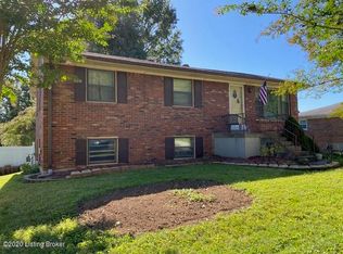 9005 Lyneve Dr, Louisville, KY 40272