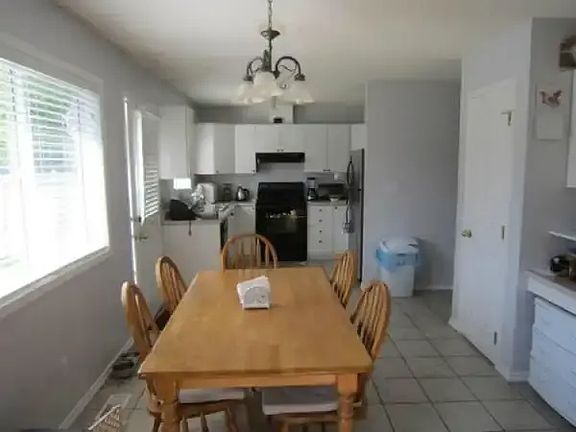 5th image of 1393 Jefferys Cres NW #1A