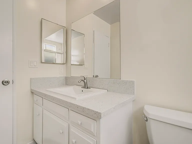 1533 Buena Vis #A — Photo 33