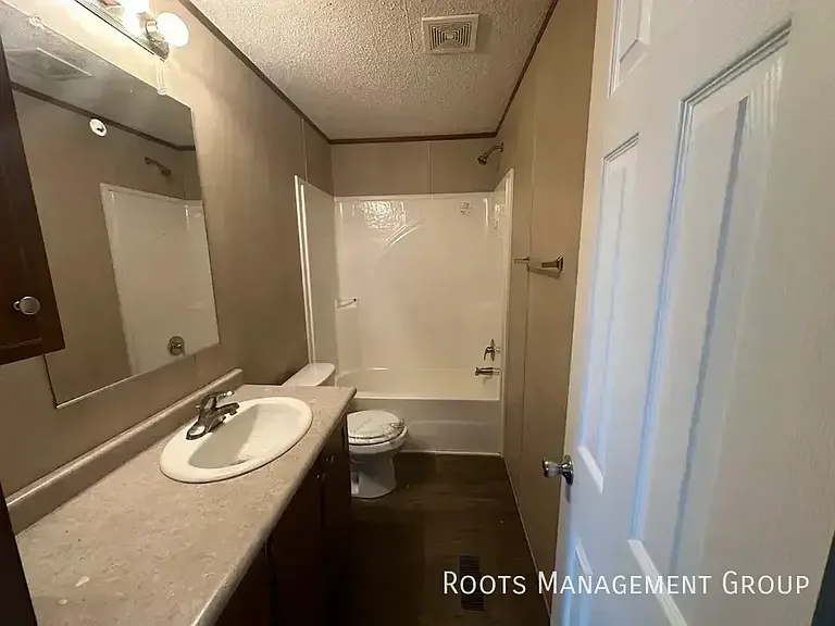 2088 E Empire Ave #195 — Photo 4