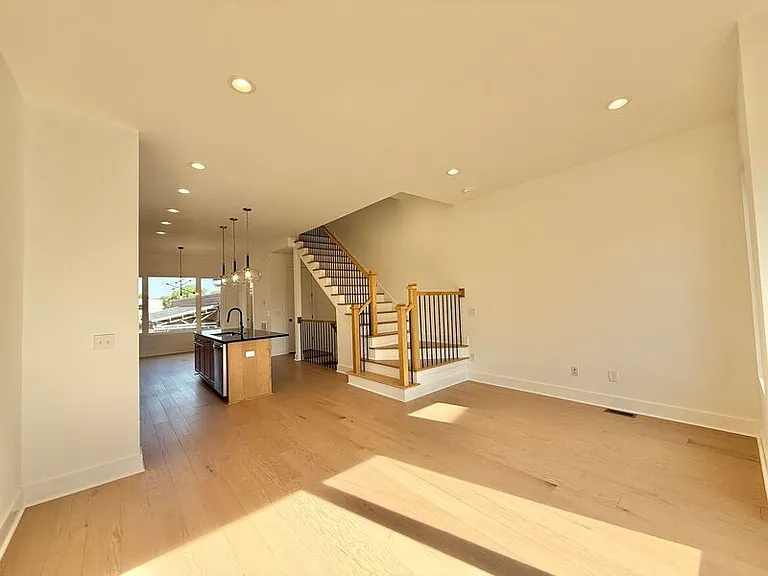 2012 Moody Ln — Photo 7