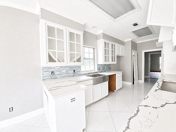 2nd image of 6225 Wellington Pl