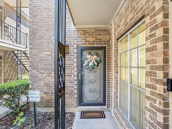 3rd image of 44410 Harlanwood Dr #119