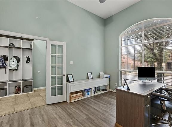 5th image of 233 Cox Dr