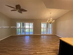 23 Lexington Ln W #C — Photo 7