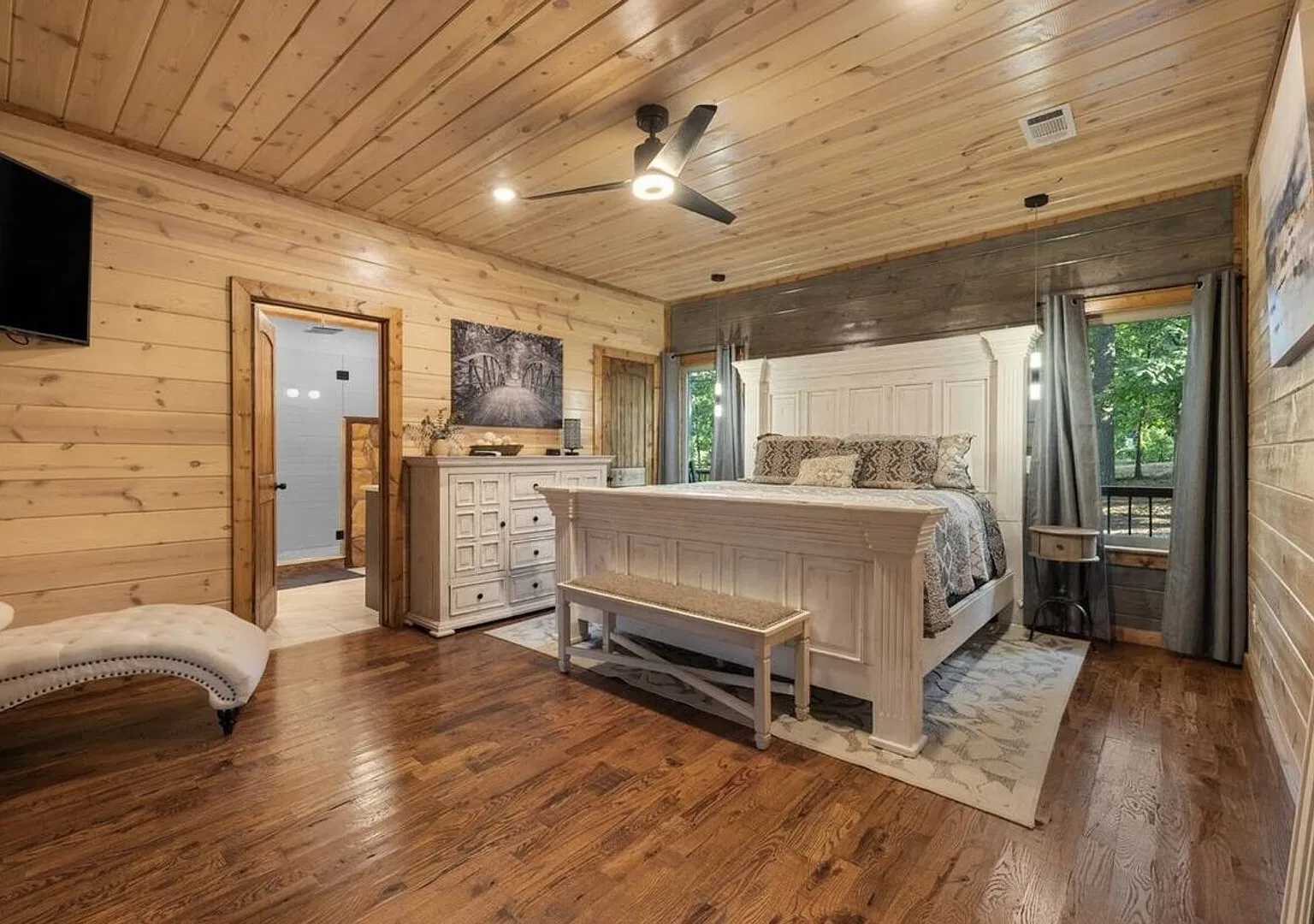 Broken Bow Cabin w/ Private Hot Tub — Photo 4