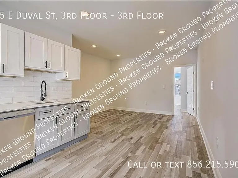95 E Duval St #3 — Photo 5