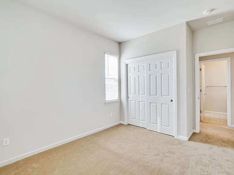 104 Alden Ct — Photo 44