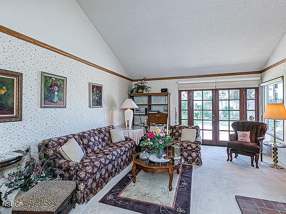 3rd image of 1147 Village Knoll Ct