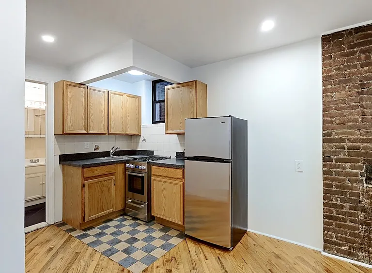 120 Orchard St #2B — Photo 2