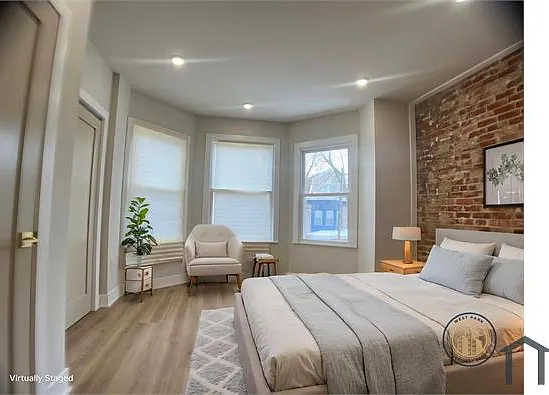 121 W Sharpnack St #2 — Photo 1