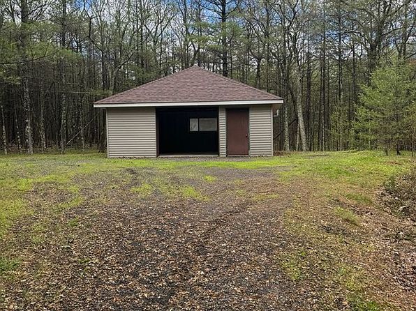 26 Victoria Ln, Kerhonkson, NY 12446