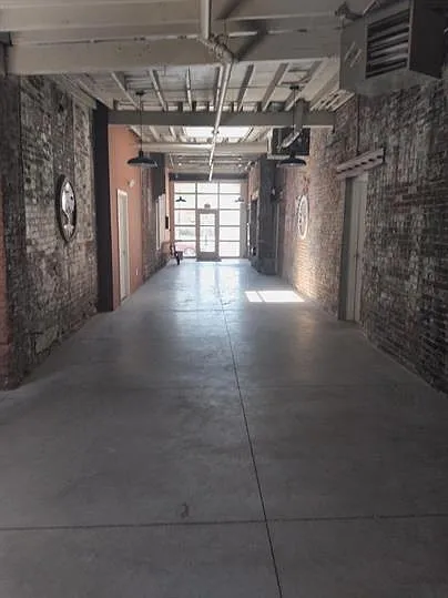 427 Brady St #1 — Photo 9
