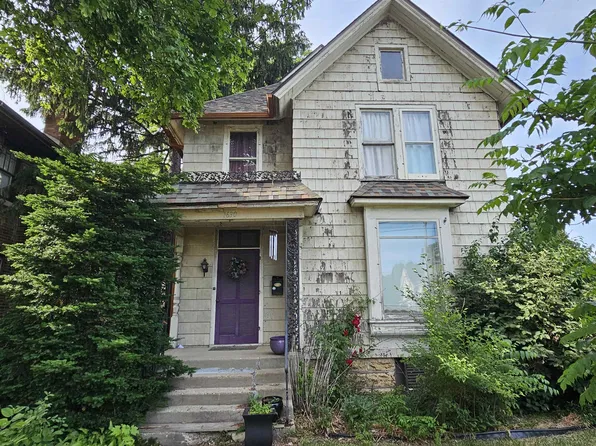 1630 E State St, Rockford, IL 61104
