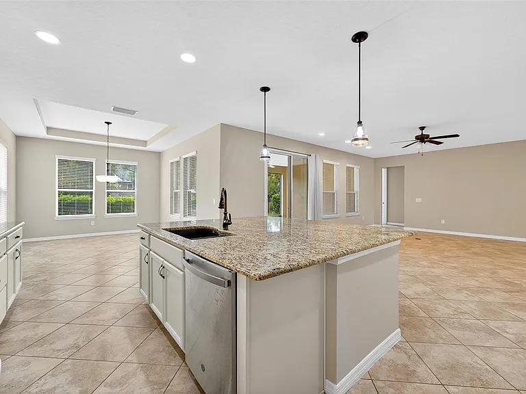 3637 NW 56th Ave — Photo 21