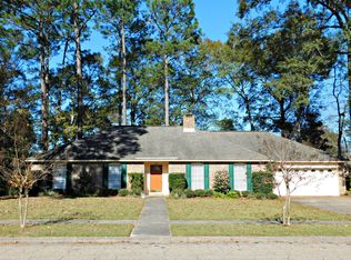 3017 Raphael Dr, Hattiesburg, MS 39402