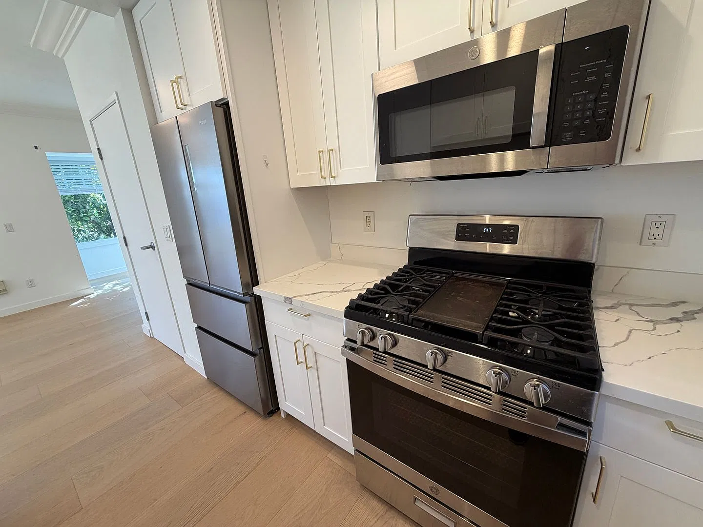 900 Van Ness Ave — Photo 3