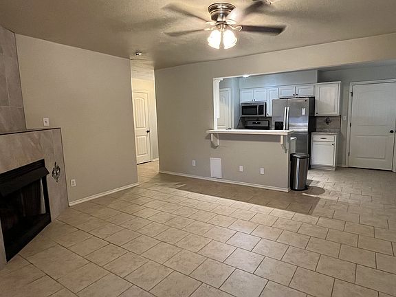 4th image of 2116 W 23rd Ave