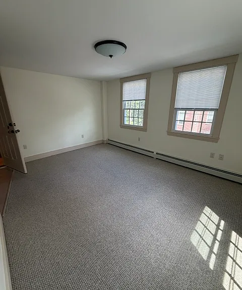 127 2nd St #3 — Photo 6