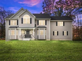 141 Elise Dr, Middletown, NY 10941