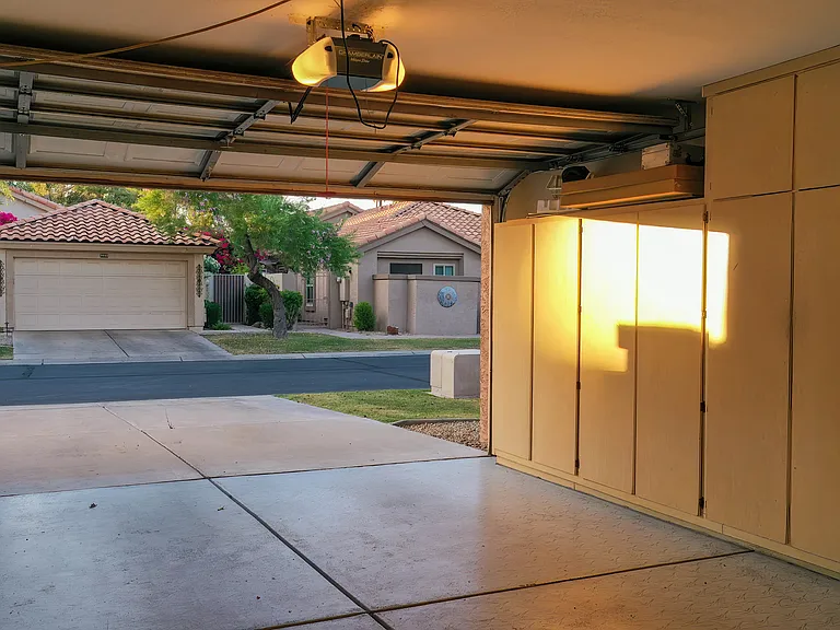 9445 W Taro Ln — Photo 31