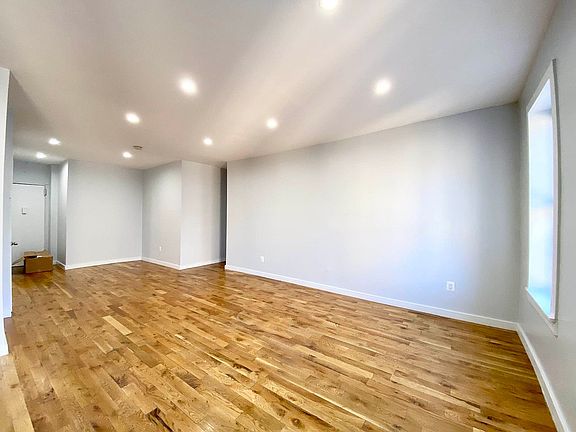 2nd image of 75 Fort Washington Ave APT 3