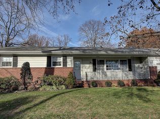 5 Randi Way, Neptune, NJ 07753