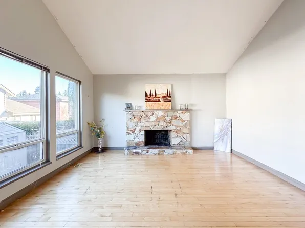 1169 Lansdowne Dr, Coquitlam, BC V3B 4V1