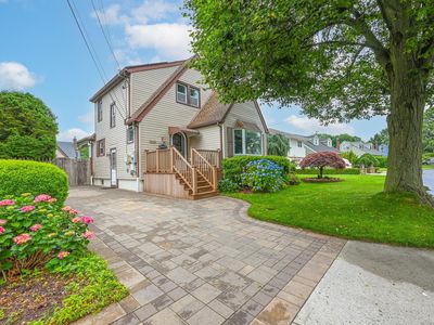 3853 Lincoln Street, Seaford, NY, 11783