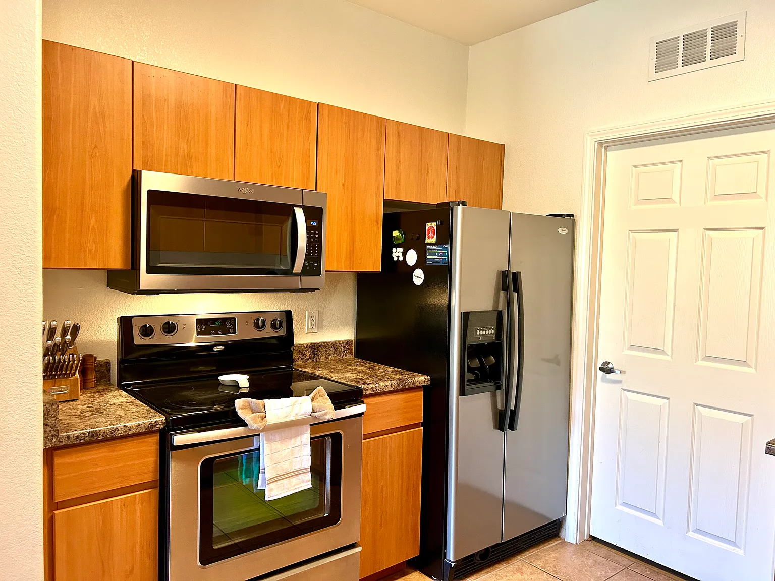3 bed, 1291 sqft, $3,500 — Photo 4