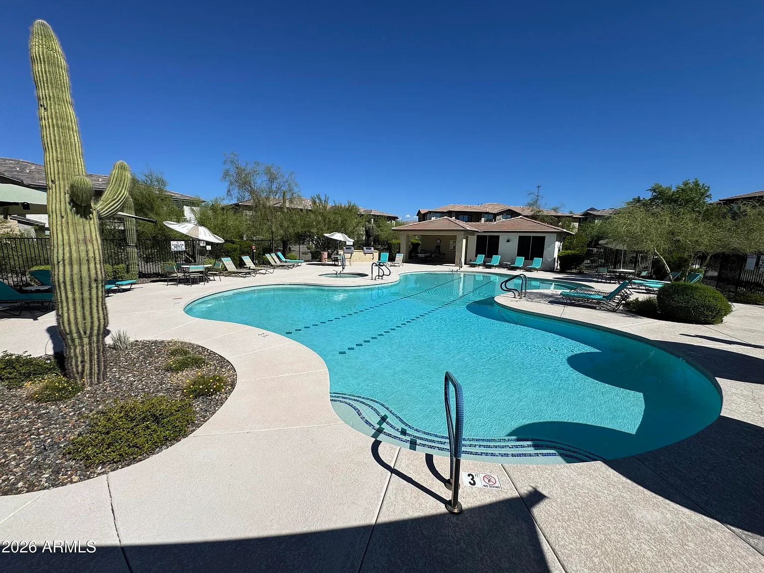 2 bed, 2.0 bath, 2074 sqft, $3,500 — Photo 2