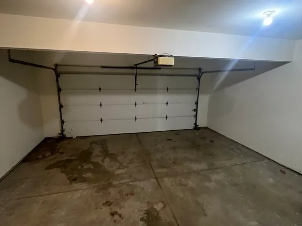 3930 Smith Rd, Lambertville, MI 48144