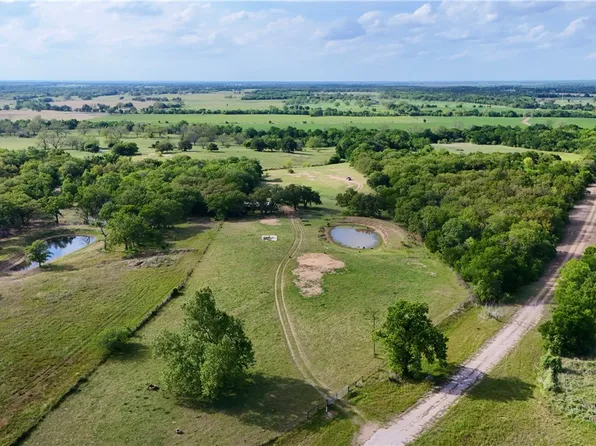 County Rd #495, Lott, TX 76656