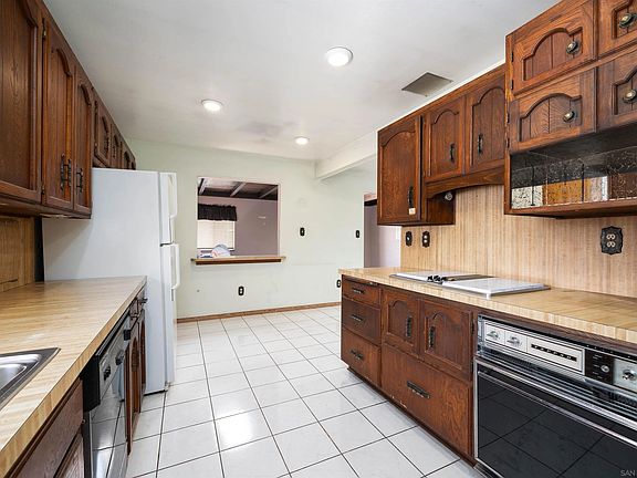 4th image of 7575 Careybrook Ln