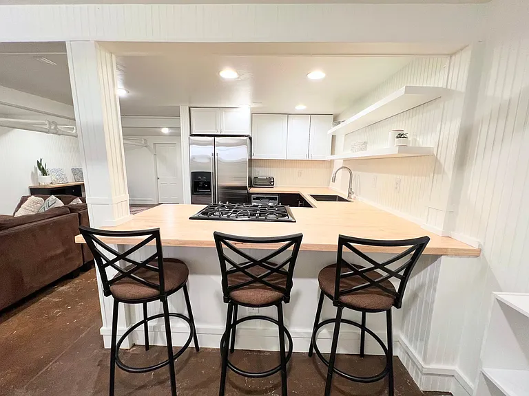 2520 Jefferson Ave — Photo 52
