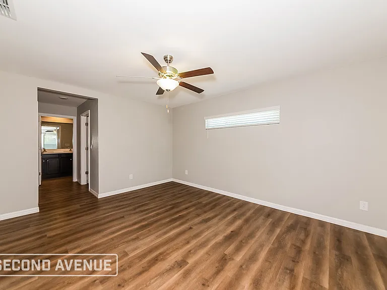 8206 Latour Ave — Photo 12