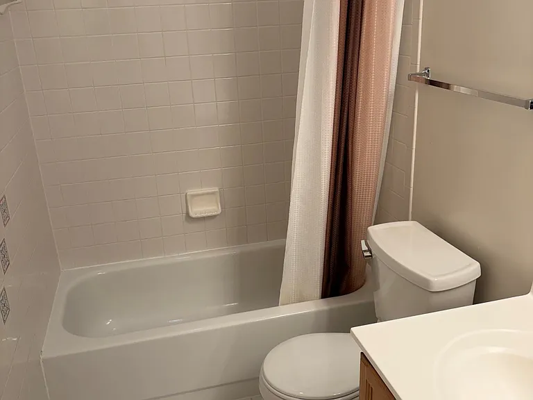 2032 Madrillon Springs Ct — Photo 18